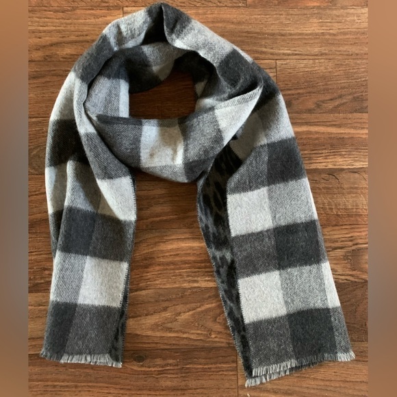 CASHMERES Double Sided Scarf Animal Plaid Print - Picture 1 of 16